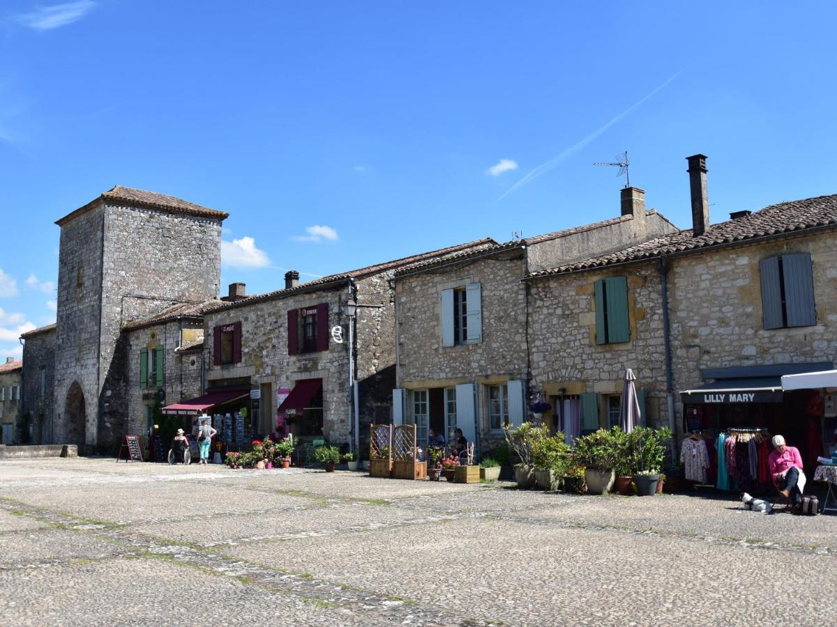 Cosy Holiday Home In Lantheuil With Garden Villefranche-du-Perigord Exterior photo