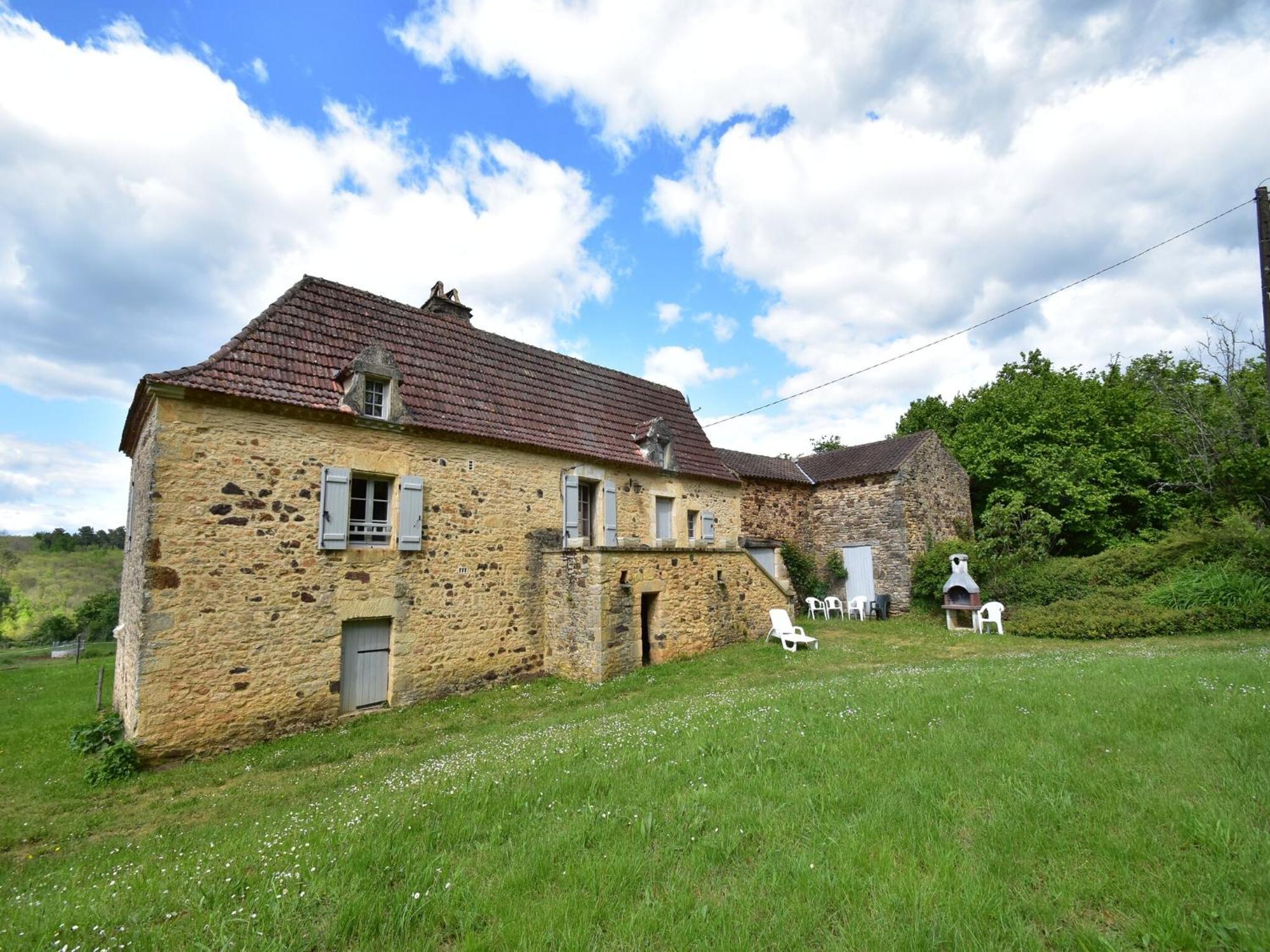 Cosy Holiday Home In Lantheuil With Garden Villefranche-du-Perigord Exterior photo
