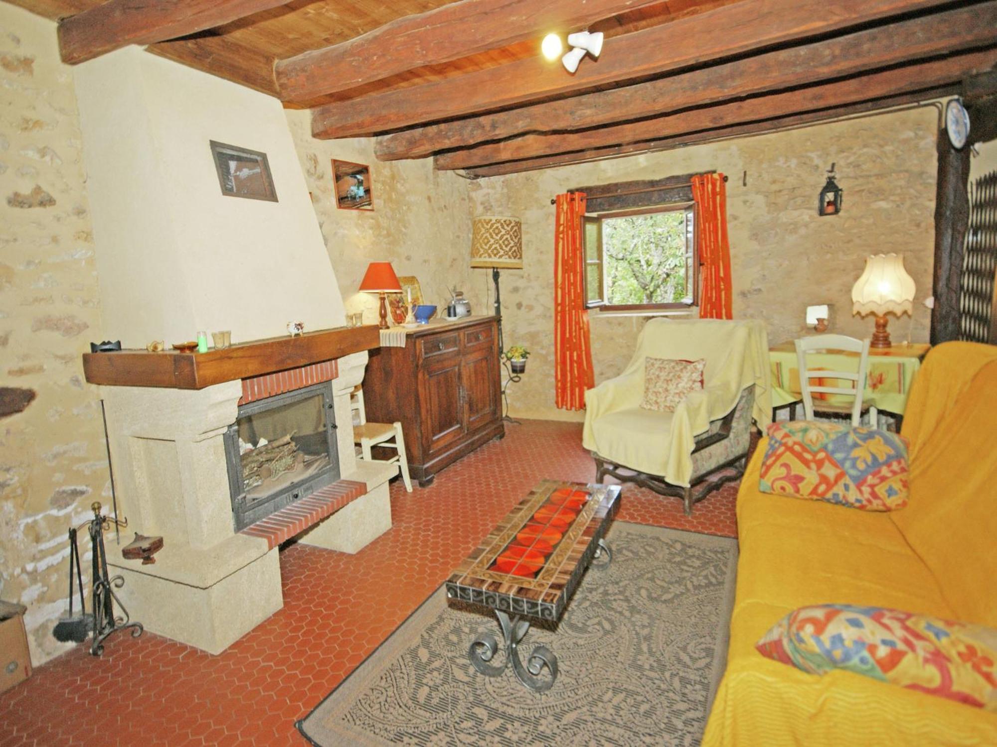 Cosy Holiday Home In Lantheuil With Garden Villefranche-du-Perigord Exterior photo