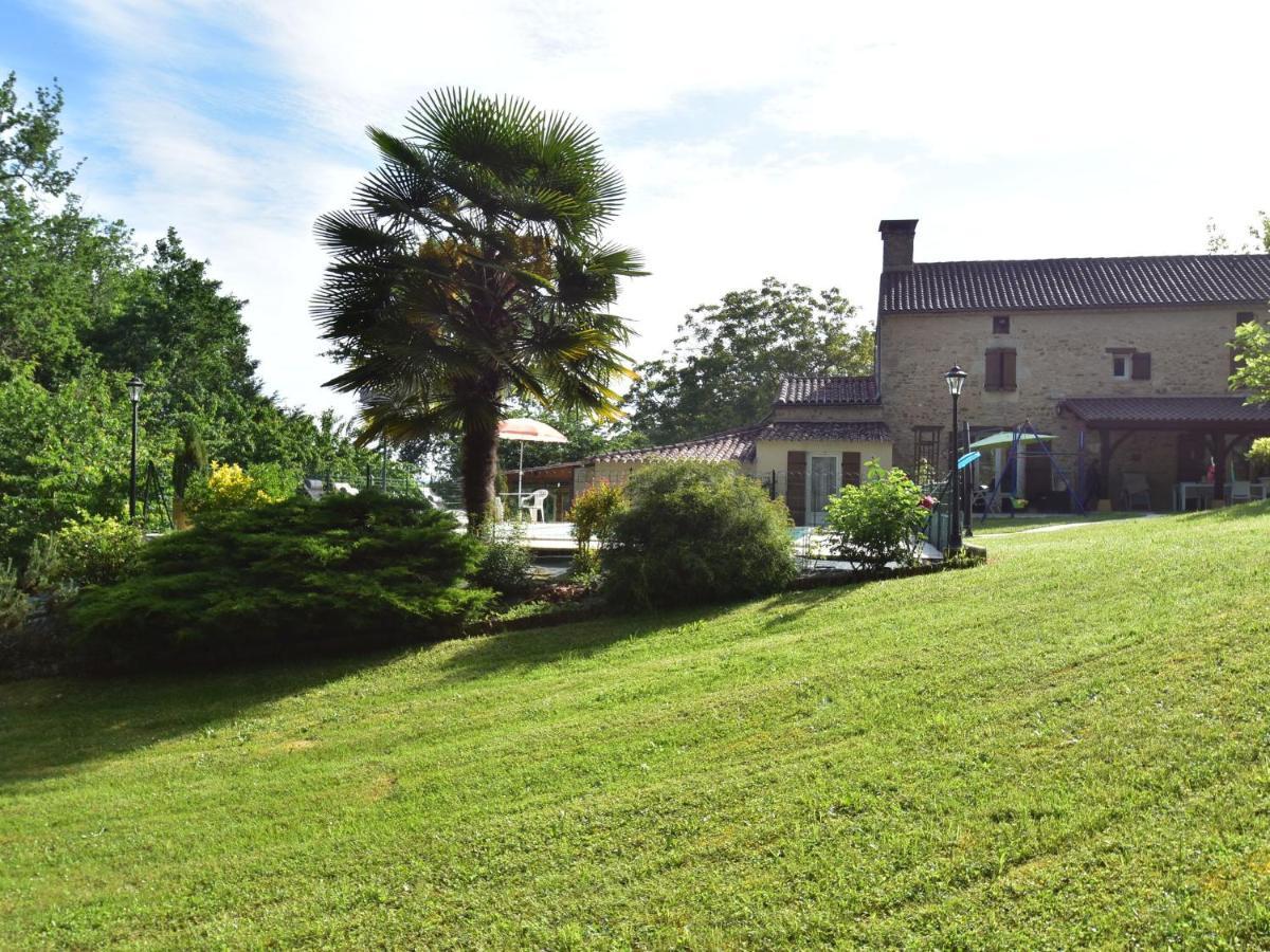 Cosy Holiday Home In Lantheuil With Garden Villefranche-du-Perigord Exterior photo